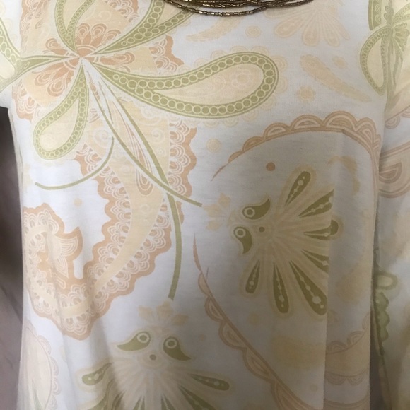 LuLaroe Long Sleeve Paisley Design Lynnae Shirt Size Small - Picture 7 of 15